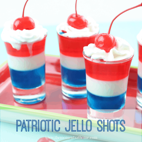 Patriotic JELLO shots are an easy red, white and blue drink recipe for the fourth of July! #patrioticdrinks #redwhitebluedrinks